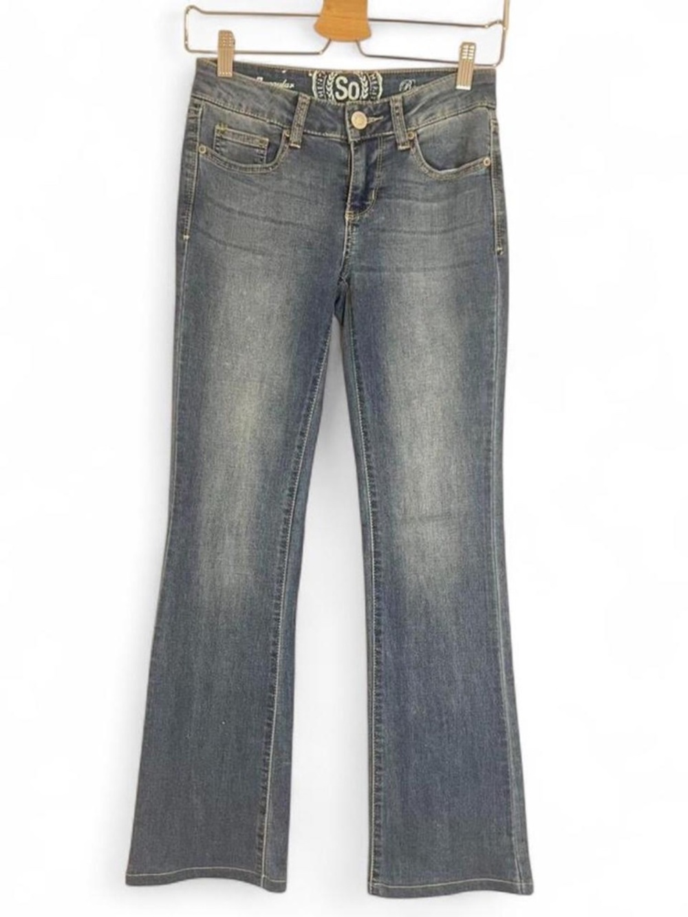 SO Low Rise Boot Cut Jeans in Size 3 - Circa 2016